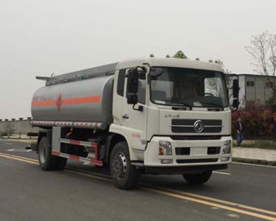 專威牌HTW5180GYYDC型東風(fēng)天錦運油車